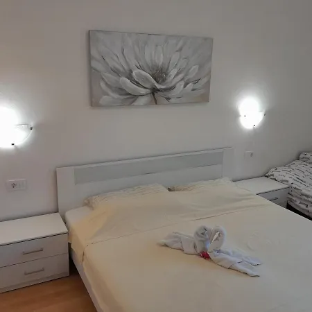Apartment Josip 2830