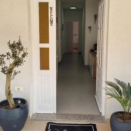 Josip 2830 Apartman